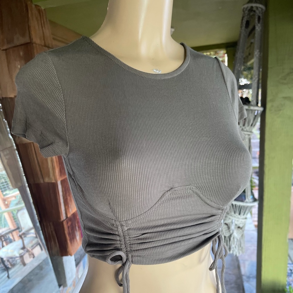 NWOT grey/green ribbed corset short sleeve crop top